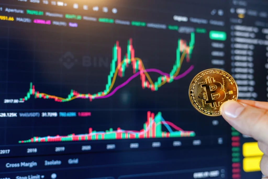 Machine learning algorithm sets Bitcoin price for October 15, 2026 thumbnail