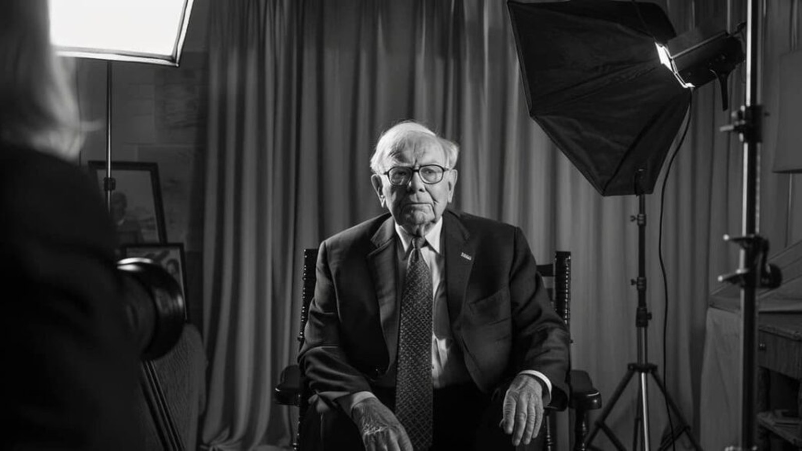 Warren Buffett's recession indicator flashes 2026's first major warning