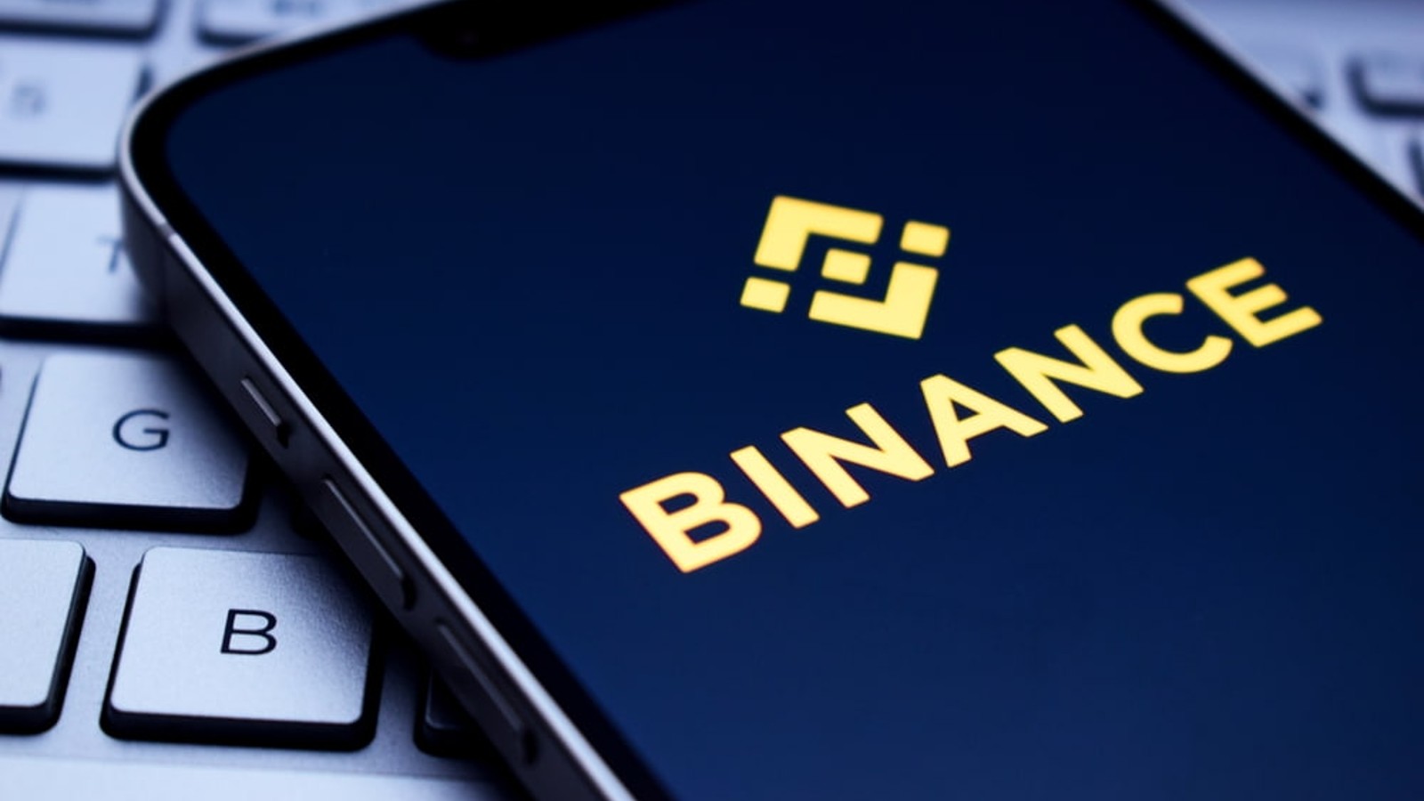 Tokenized Stocks Blur Lines Between Equities, Futures, and Crypto Trading