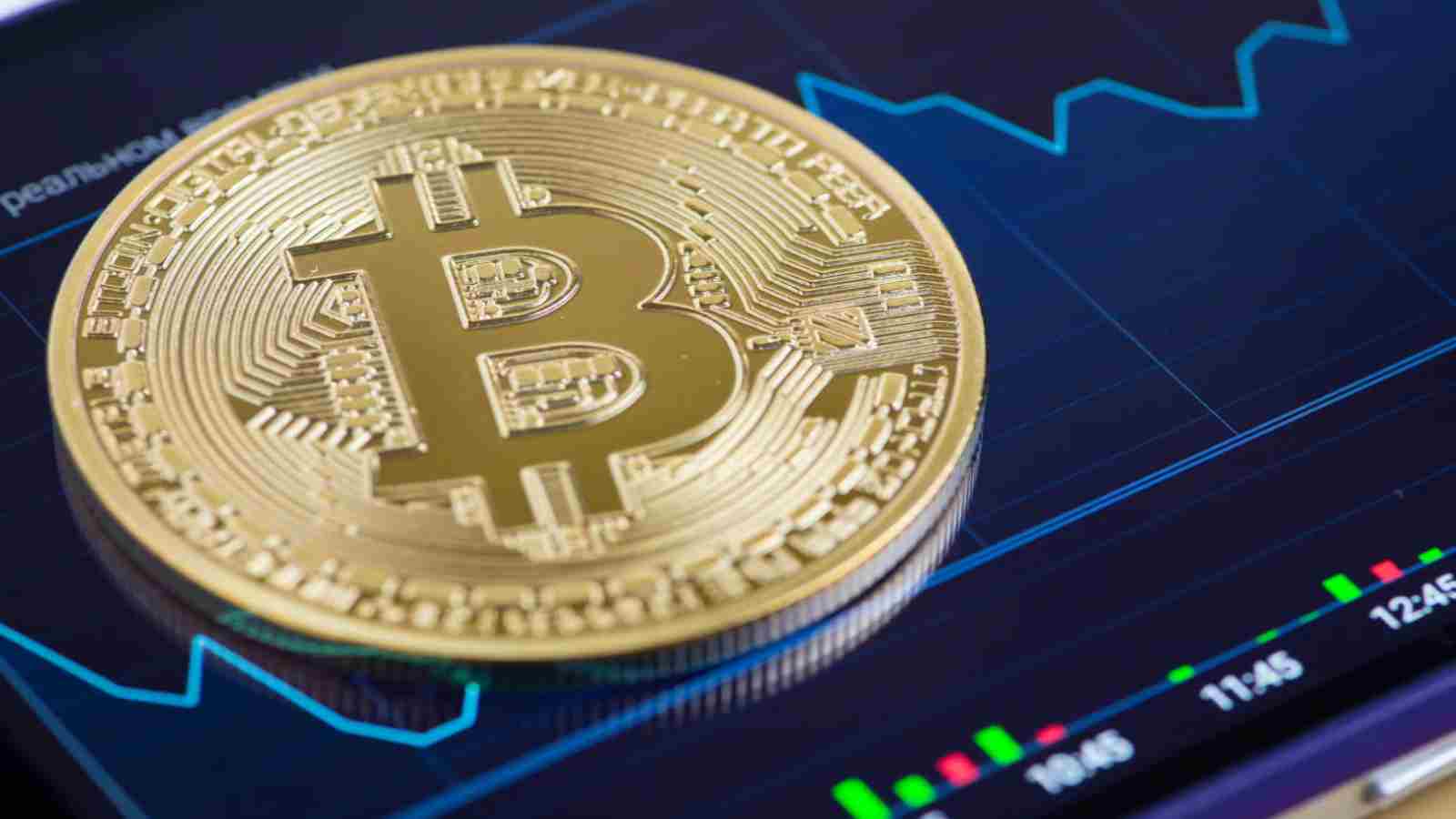 Bitcoin flashes explosive 330% rally signal