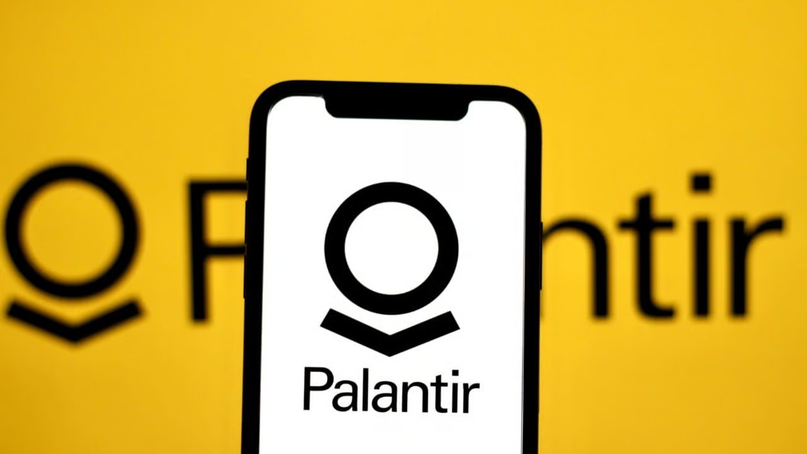 Image for U.S. politician’s super suspicious Palantir stock trade gains 30% in less than 3 months
