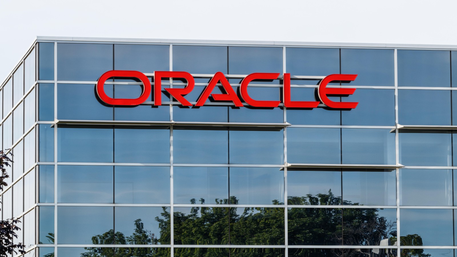 Bernstein analyst sets $325 price target for Oracle stock