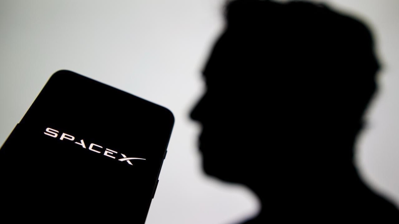 SpaceXAI's Grok Bot Surpasses 400,000 Users in First Month