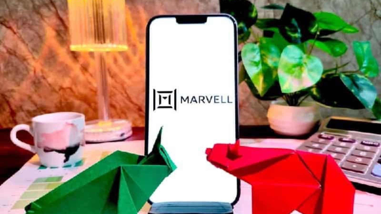 Morgan Stanley Maintains Hold Rating on Marvell Stock Amid Valuation Concerns