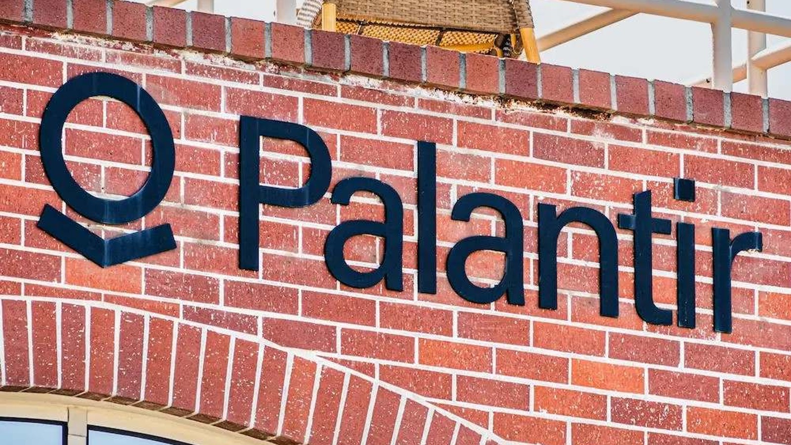 Why you need to buy Palantir stock before October 31, 2026